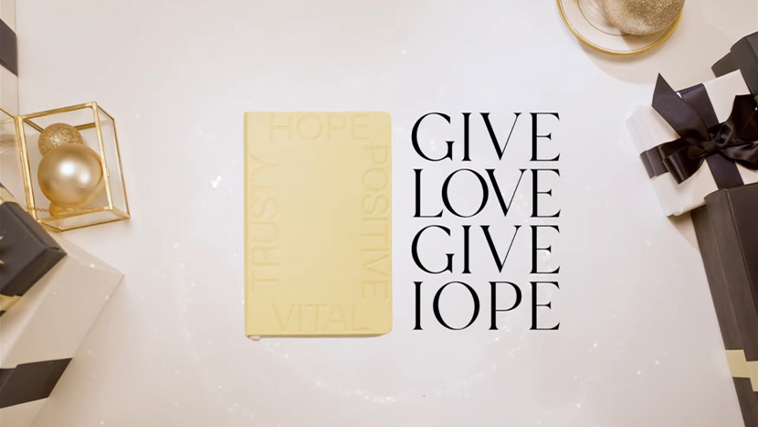 GIVE LOVE GIVE IOPE 아이오페 홀리데이